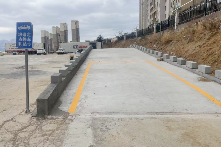 黄岛驾驶培训基本动作操作要领有哪些